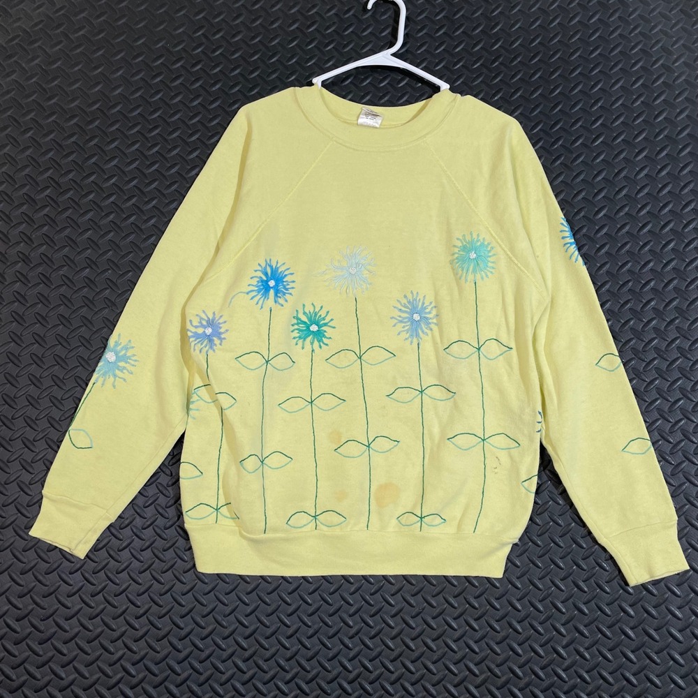 Paramount Sportswear‎ Yellow Flower Embroidered Crewneck Pullover Sweater XL